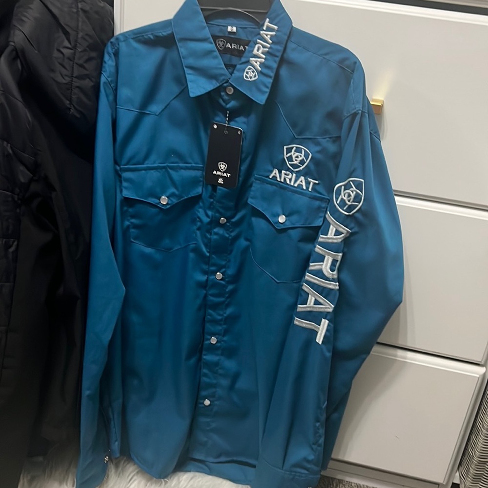 Ariat top